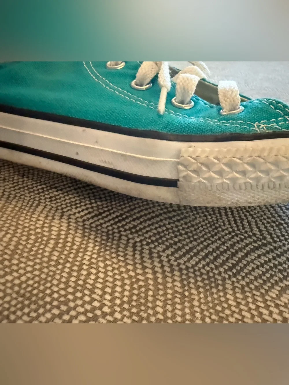 Used kids converse - size 1